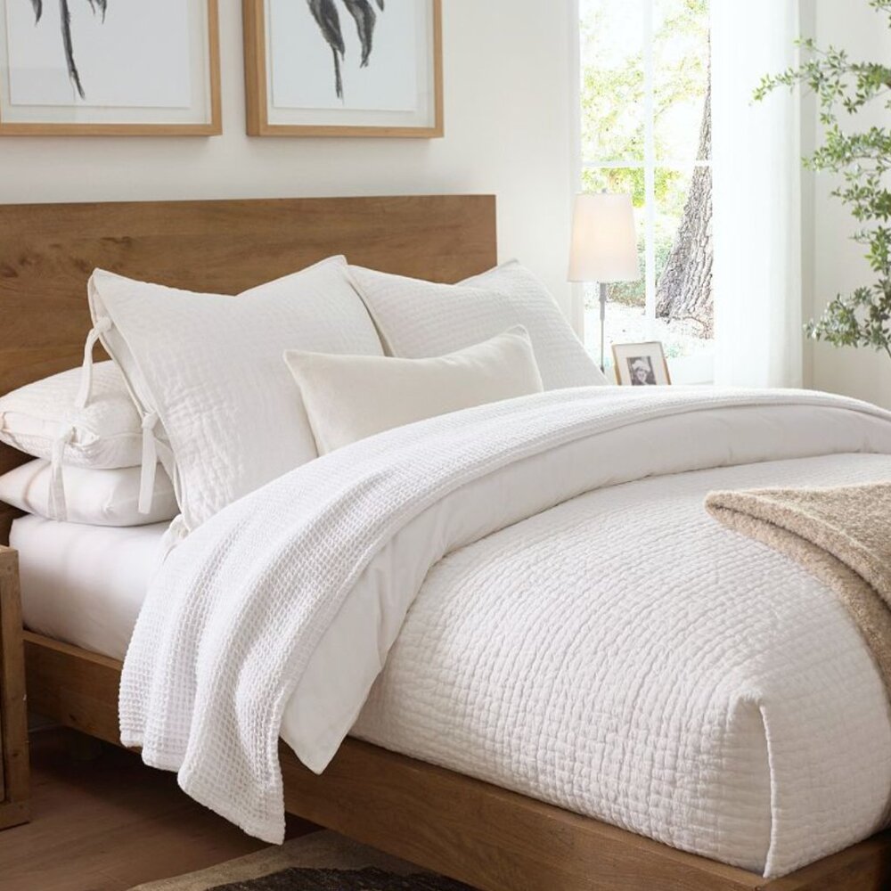 Pottery Barn - Pick-Stitch Handcrafted Cotton Linen Quilt